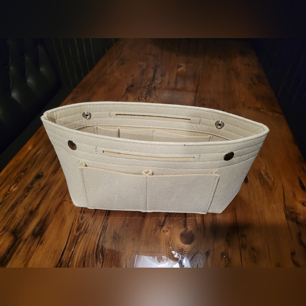 NWOT Bag Insert Organizer in Cream